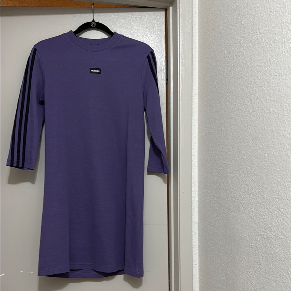 Logo dress